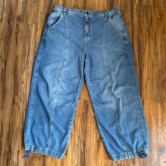 Anthropologie Pilcro Cropped High Rise Medium Wash Jeans - Picture 1 of 4